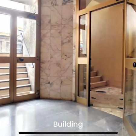 Metro Famagosta - Luminoso Appartamento Con Balcone Free Wifi & Parking Милан Экстерьер фото
